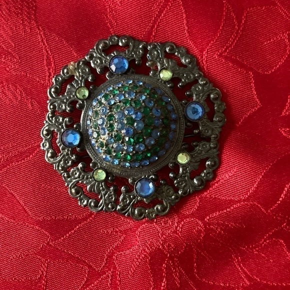 VINTAGE STYLE Black  Round Brooch with Rhinestones - Picture 4 of 7